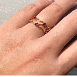ANEL DOURADO CORAÇÕES COM PONTOS EM ZIRCONIA