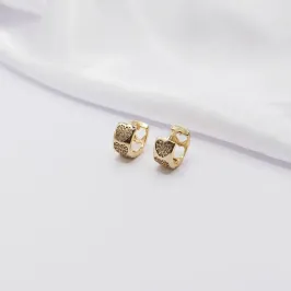 BRINCO DOURADO ARGOLINHA CLICK COM DETALHE CORAÇÃO CRAVEJADO