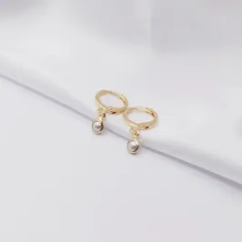 BRINCO DOURADO ARGOLINHA CLICK COM PENDURICALHO PÉROLA