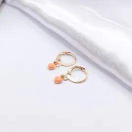 BRINCO DOURADO ARGOLINHA CLICK CORAÇÃO RESINADO LARANJA