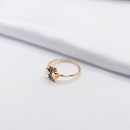 ANEL DOURADO TREVO DE CORAÇÃO CRAVEJADO