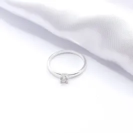 ANEL PRATA SOLITÁRIO LISO COM PONTO DE LUZ CRISTAL