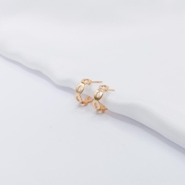 BRINCO DOURADO ARGOLA DE INFINITO