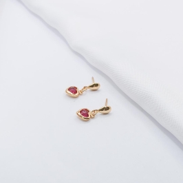 BRINCO DOURADO CORAÇÃO ZIRCÔNIA PINK M