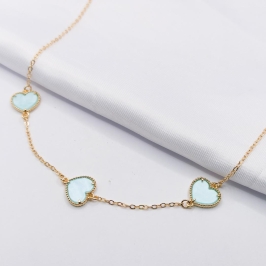 GARGANTILHA DOURADA CHOKER COM CORAÇÃO MADREPÉROLA AZUL 35CM