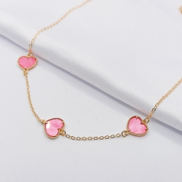 GARGANTILHA DOURADA CHOKER COM CORAÇÃO MADREPÉROLA ROSA 35CM
