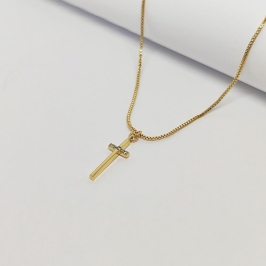 GARGANTILHA DOURADA CRUZ LISA DETALHADA EM ZIRCÔNIA 45CM