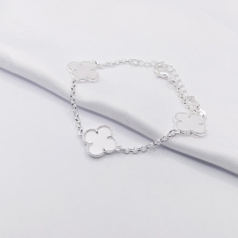 PULSEIRA PRATA COM INSPIRAÇÃO TREVO VAN CLEFF MADREPÉROLA