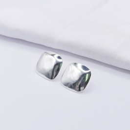 BRINCO PRATA QUADRADO CHAPA LISO