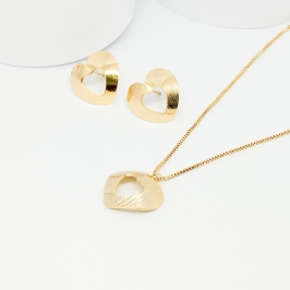 CONJUNTO DOURADO CORAÇÃO ABAULADO COM DETALHE VAZADO 45CM