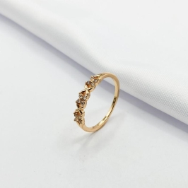 ANEL DOURADO APARADOR COM FLORZINHA EM ZIRCÔNIA