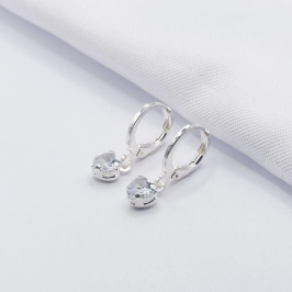 BRINCO PRATA ARGOLINHA CLICK COM CORAÇÃO CRISTAL M