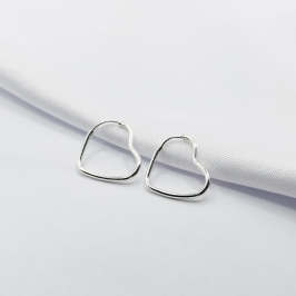 BRINCO PRATA ARGOLINHA CLICK CORAÇÃO M