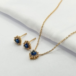 CONJUNTO DOURADO CORAÇÃO AZUL BORDA CRAVEJADA 45CM
