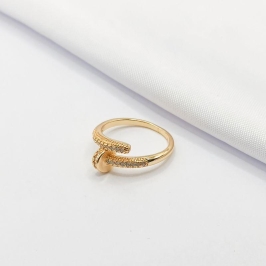 ANEL DOURADO PREGO CRAVEJADO