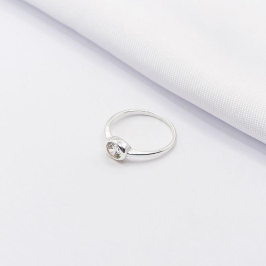 ANEL PRATA SOLITÁRIO PONTO DE LUZ CRISTAL