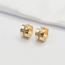BRINCO DOURADO ARGOLINHA CLICK ROBUSTA COM CRUZ CRAVEJADA