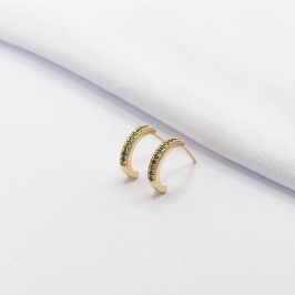 BRINCO DOURADO MEIA ARGOLA ZIRCÔNIA VERDE M