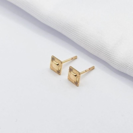 BRINCO DOURADO QUADRADO PLISSADO