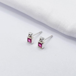BRINCO PRATA PONTO DE LUZ CARRÉ ROSA E CRISTAL