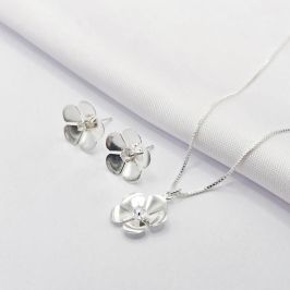CONJUNTO PRATA FLOR COM PONTO DE LUZ 45CM