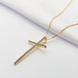 GARGANTILHA DOURADA CRUZ FINA CRAVEJADA 60CM