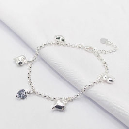 PULSEIRA PRATA ELO PORTUGUÊS CORAÇÕES