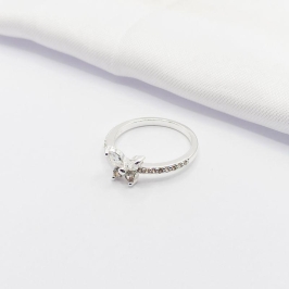 ANEL PRATA CRAVEJADO BORBOLETA CRISTAL