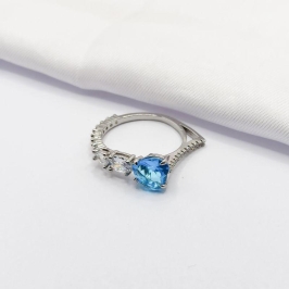 ANEL RÓDIO TRABALHADO CRAVEJADO CORAÇÃO AZUL