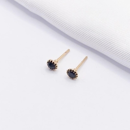 BRINCO DOURADO PONTO DE LUZ PRETO DETALHADO M