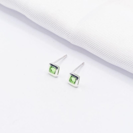 BRINCO PRATA PONTO DE LUZ QUADRADO VERDE