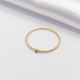 ANEL DOURADO FIO FINO LISO COM PONTO DE LUZ