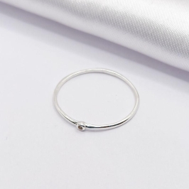 ANEL PRATA FIO FINO LISO COM PONTO DE LUZ