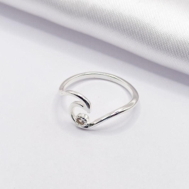 ANEL PRATA FIO IRREGULAR COM PONTO DE LUZ