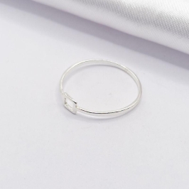 ANEL PRATA FIO QUADRADO LISO