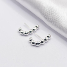 BRINCO PRATA FIO CURVADO 6 BOLINHAS LISAS
