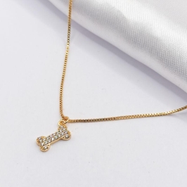 GARGANTILHA DOURADA CHOKER OSSINHO CRAVEJADO 35CM