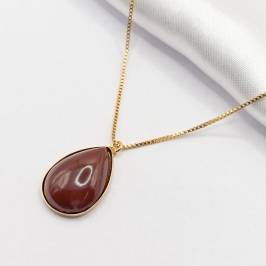 GARGANTILHA DOURADA PEDRA NATURAL MARROM 45CM