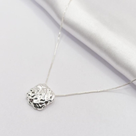 GARGANTILHA PRATA ORGÂNICA AMASSADO CÔNCAVA 45CM