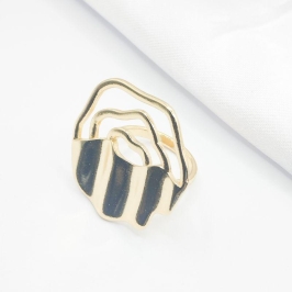 ANEL DOURADO FLOR MEIA VAZADA MEIA ONDULADA