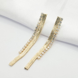 BRINCO DOURADO FIO DE ZIRCÔNIA E FIO LARGO COM TEXTURA