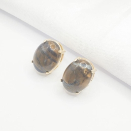 BRINCO DOURADO PEDRA OVAL MARROM TIGRE