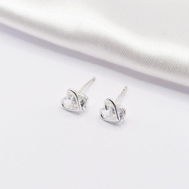 BRINCO PRATA CORAÇÃO FIO COM PONTO DE LUZ