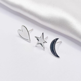 BRINCO PRATA TRIO CORAÇÃO ESTRELA E LUA