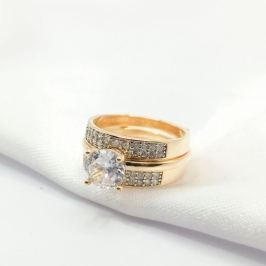 ANEL DOURADO DUPLO COM CRISTAL E ZIRCÔNIA