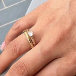 ANEL DOURADO  PONTO DE LUZ COM ZIRCÔNIAS