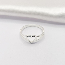 ANEL PRATA CORAÇÃO FIO LISO