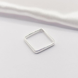 ANEL PRATA FIO QUADRADO LISO