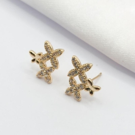 BRINCO DOURADO 2 FLORES CRAVEJADAS E BORBOLETA LISA