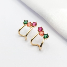 BRINCO DOURADO EAR CUFF 3 CRISTAIS COLORIDOS